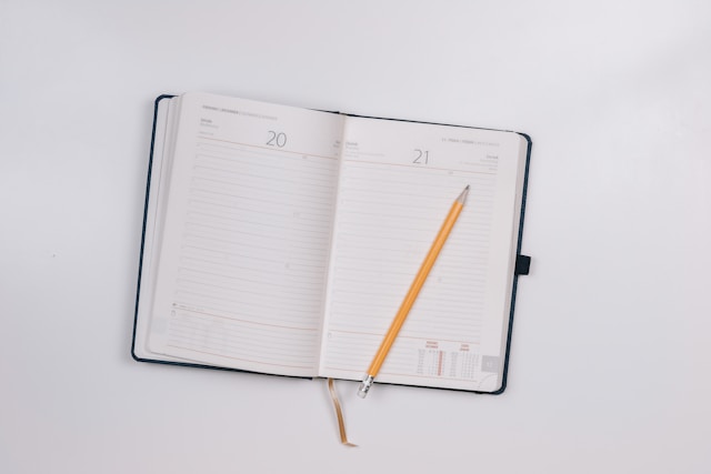 Terminkalender mit Stift